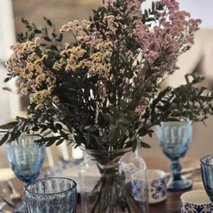 Ramo preservado limonium rosa y eucalipto