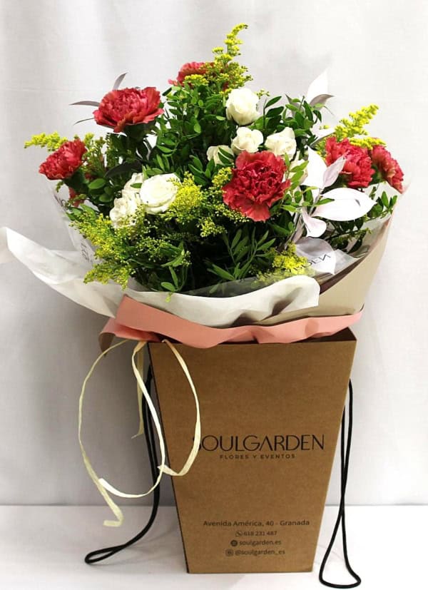 Ramo Cherry Bloom (Recogida en tienda, Envio Granada y Área Metropolitana)